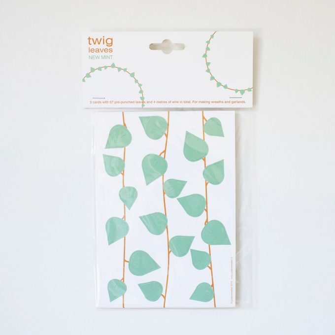 Jurianne Matter - twig leaves - Kranz/Girlande, mint – Bild 2